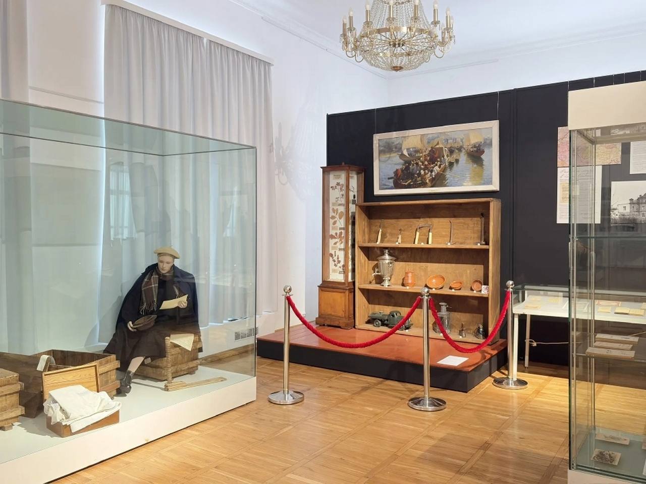 Сенатор РФ Сергей Мартынов посетил в Йошкар-Оле патриотическую выставку «Тихий фронт» Сенатор РФ Сергей Мартынов посетил в Йошкар-Оле патриотическую выставку «Тихий фронт»