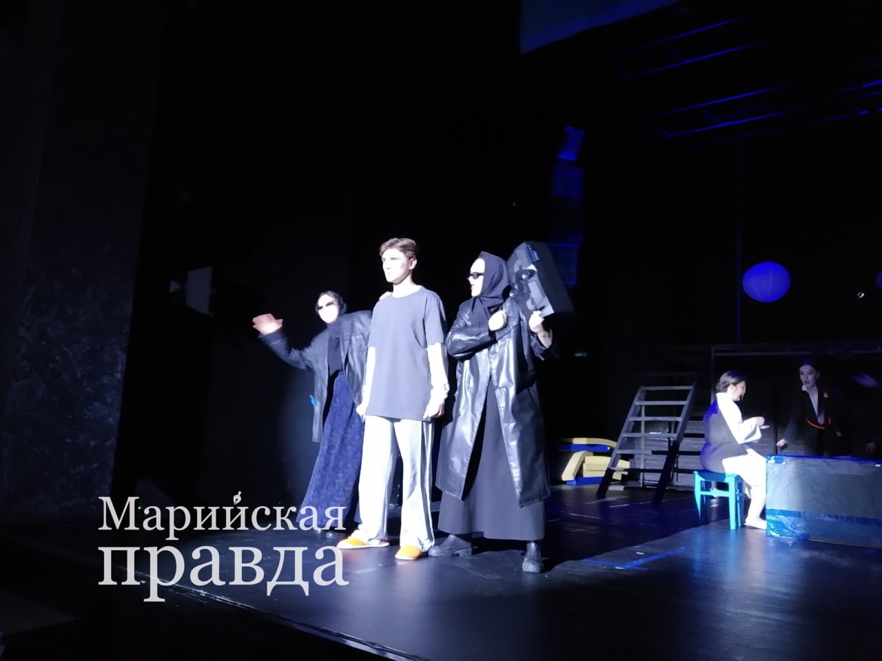 Начинающий режиссер из Москвы Егор Тихон поставил в Марийском ТЮЗе комикс-сказку «Вадик поет свою музыку»