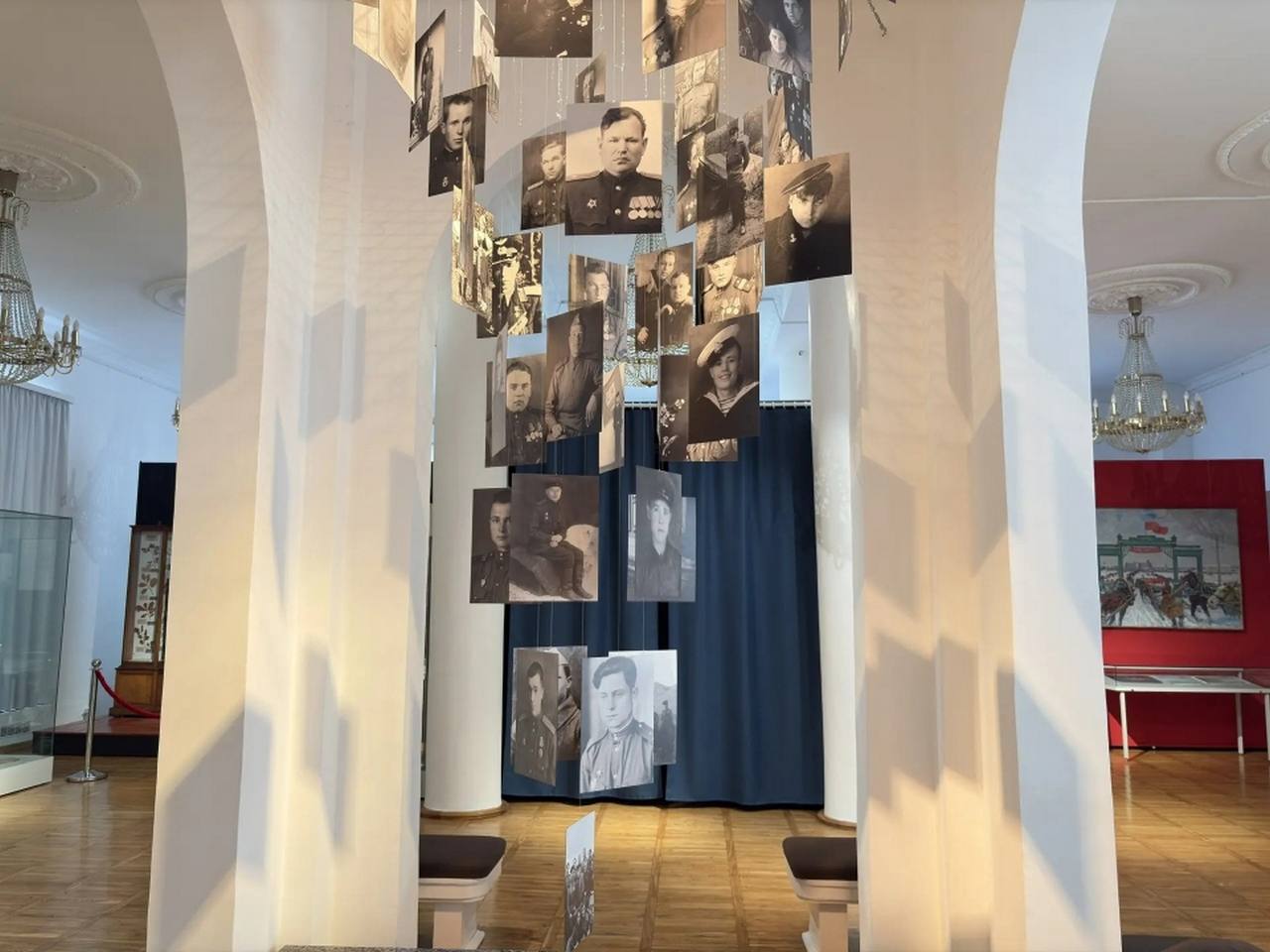 Сенатор РФ Сергей Мартынов посетил в Йошкар-Оле патриотическую выставку «Тихий фронт» Сенатор РФ Сергей Мартынов посетил в Йошкар-Оле патриотическую выставку «Тихий фронт»