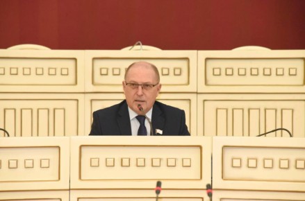 На «правительственном часе» в парламенте обсудили кадровое обеспечение реального сектора экономики