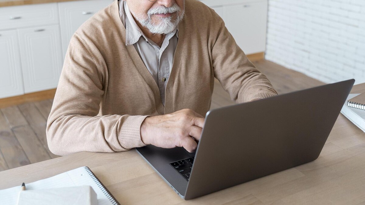 Пенсионер в Москве стал жертвой системы из-за 500 рублей в интернете