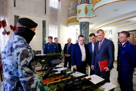 ������ ����������� ������������ ������������� ���������� ������� ������� ������ ������� � ����������, ����������� 10-����� ���������� � 215-����� ����� ������������