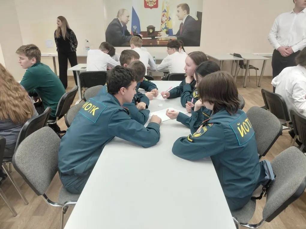 «Интеллектуальный баттл в Йошкар-Оле: студенты СУЗов сразились в легендарную игру «Что? Где? Когда?» «Интеллектуальный баттл в Йошкар-Оле: студенты СУЗов сразились в легендарную игру «Что? Где? Когда?»