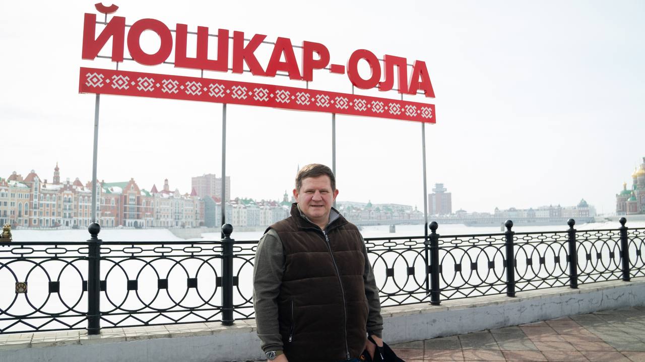 Актер театра и кино Александр Обласов посетил Йошкар-Олу и встретился с ветеранами боевых действий Актер театра и кино Александр Обласов посетил Йошкар-Олу и встретился с ветеранами боевых действий