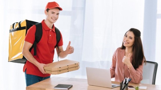 Юрист разъяснил, можно ли на работе перекусывать за офисным столом