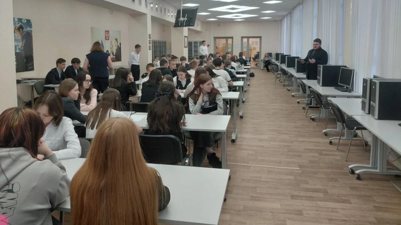 Студенты Йошкар-Олы схлестнулись в игре «Что? Где? Когда?»