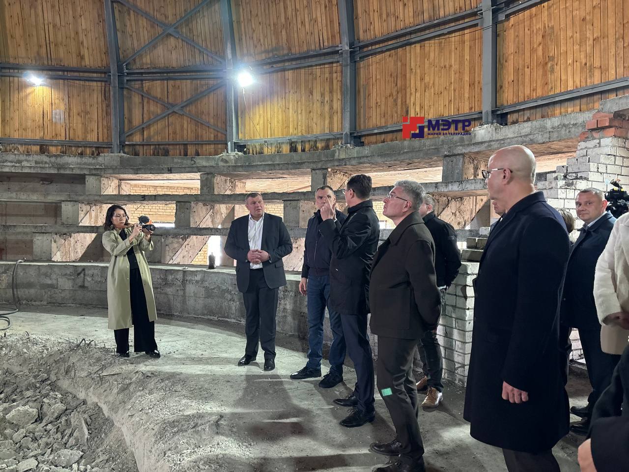 В посёлке Медведево недостроенный цирк превращается в музыкальную школу