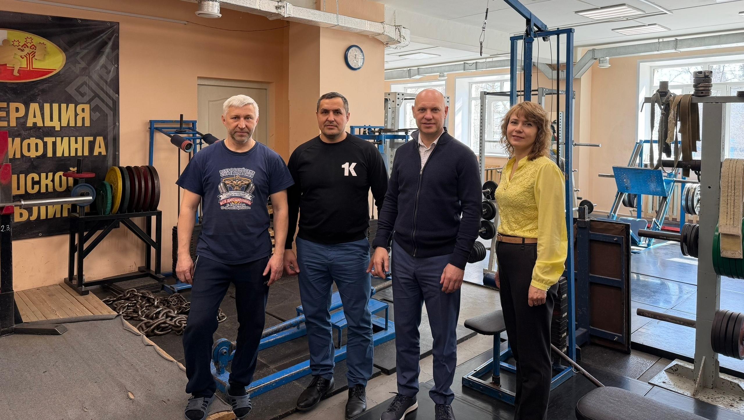 Ветеран СВО из Марий Эл ознакомился с работой адаптивной школы в Чебоксарах