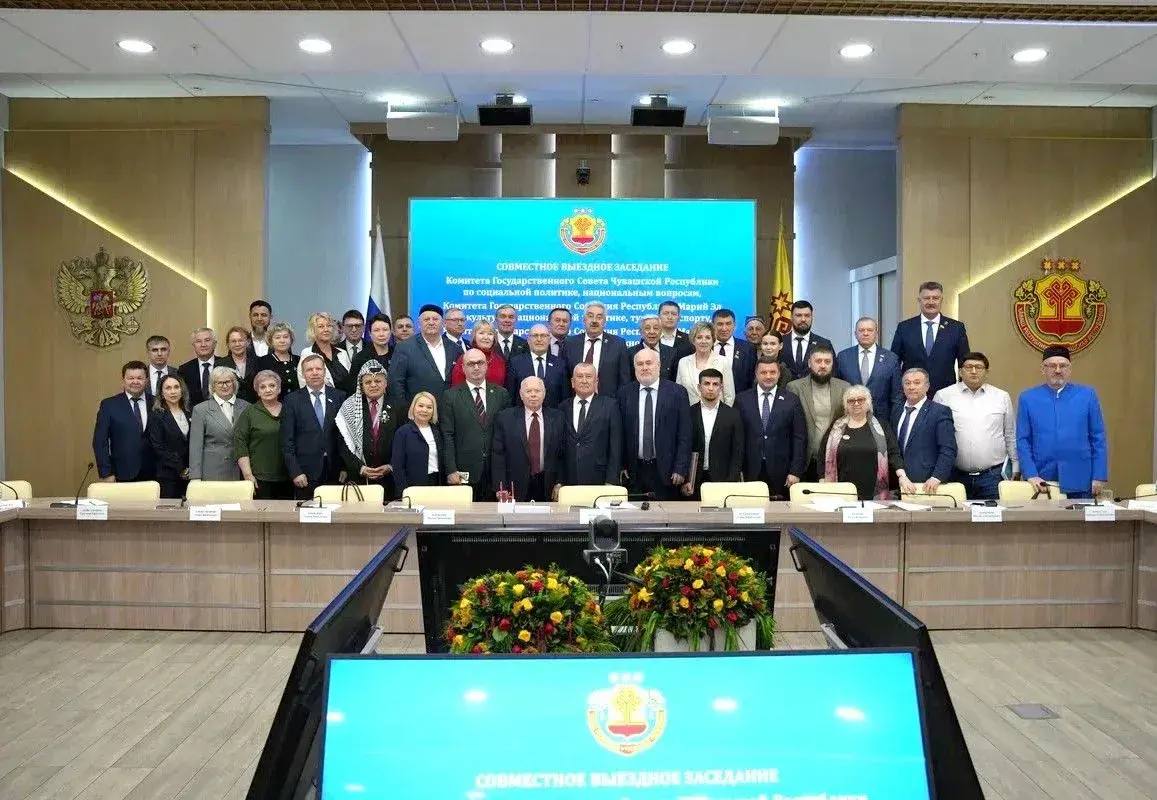 В Чебоксарах обсудили сохранение родных языков: итоги совместного заседания комитетов парламентов Чувашии и Марий Эл В Чебоксарах обсудили сохранение родных языков: итоги совместного заседания комитетов парламентов Чувашии и Марий Эл