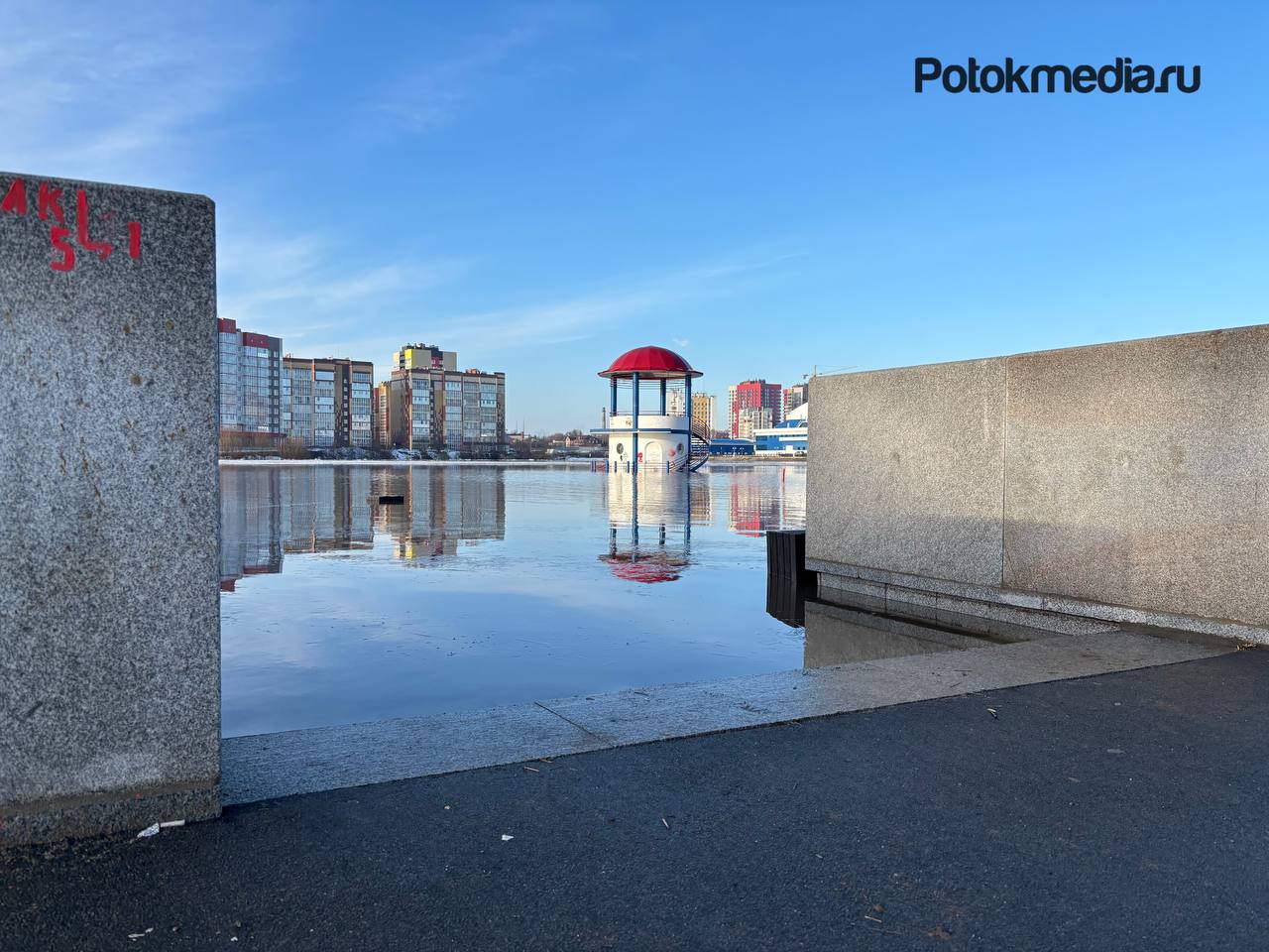 Центральный пляж в Йошкар-Оле этим утром Центральный пляж в Йошкар-Оле этим утром