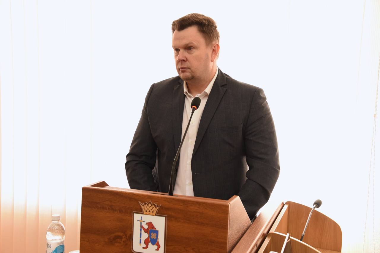 Комитеты приступили к подготовке пятнадцатой сессии: 26 проектов документов проходят оценку и нулевое чтение Комитеты приступили к подготовке пятнадцатой сессии: 26 проектов документов проходят оценку и нулевое чтение