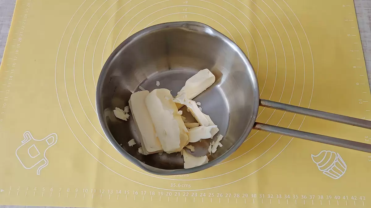 Как приготовить идеальные булочки для хот-догов: простой рецепт для всей семьи