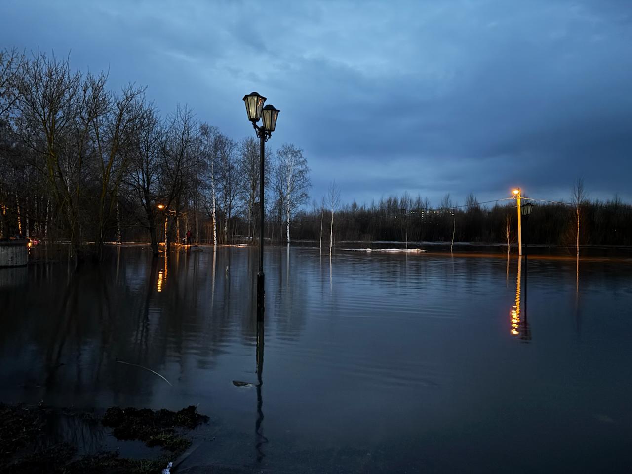 В Марий Эл продлён оранжевый уровень погодной опасности из-за сохраняющегося паводка и подъёма воды в реках