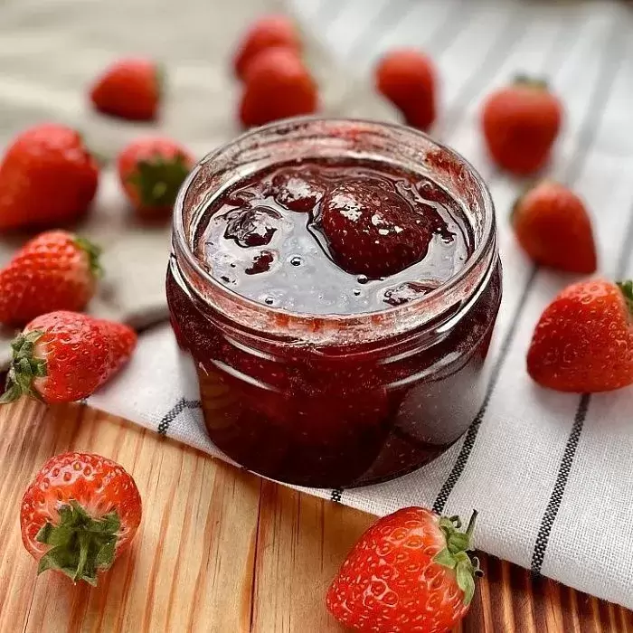 Как сварить идеальное клубничное варенье даже из кислых ягод