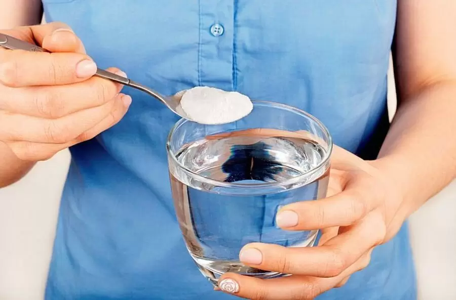 Растения в надежных руках: аптечка для садовых красавцев