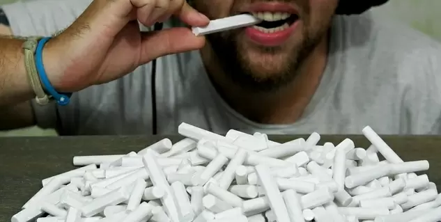 Почему у людей возникает тяга к меловым кусочкам?