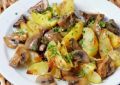 Грибы с картошкой и свининой: запеченное блюдо для уютного вечера