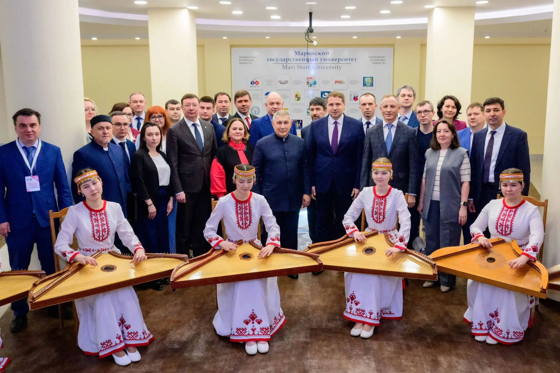 Академия наук Республики Татарстан и МарГУ приступили к реализации соглашения о сотрудничестве Академия наук Республики Татарстан и МарГУ приступили к реализации соглашения о сотрудничестве