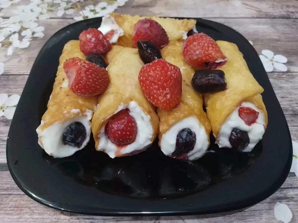 Сицилийские канноли: как создать идеальные трубочки с ягодным кремом