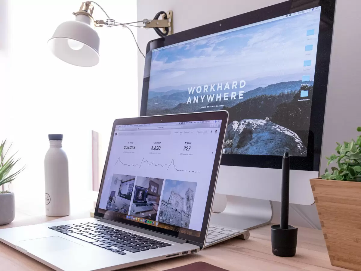 Как правильно очищать экраны: распространенные ошибки и безопасные методы