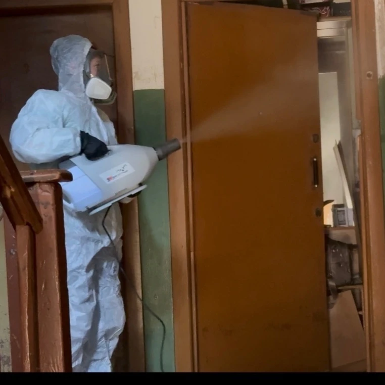 В Йошкар-Оле дезинфицируют подъезды, подвалы и дворы после паводка В Йошкар-Оле дезинфицируют подъезды, подвалы и дворы после паводка