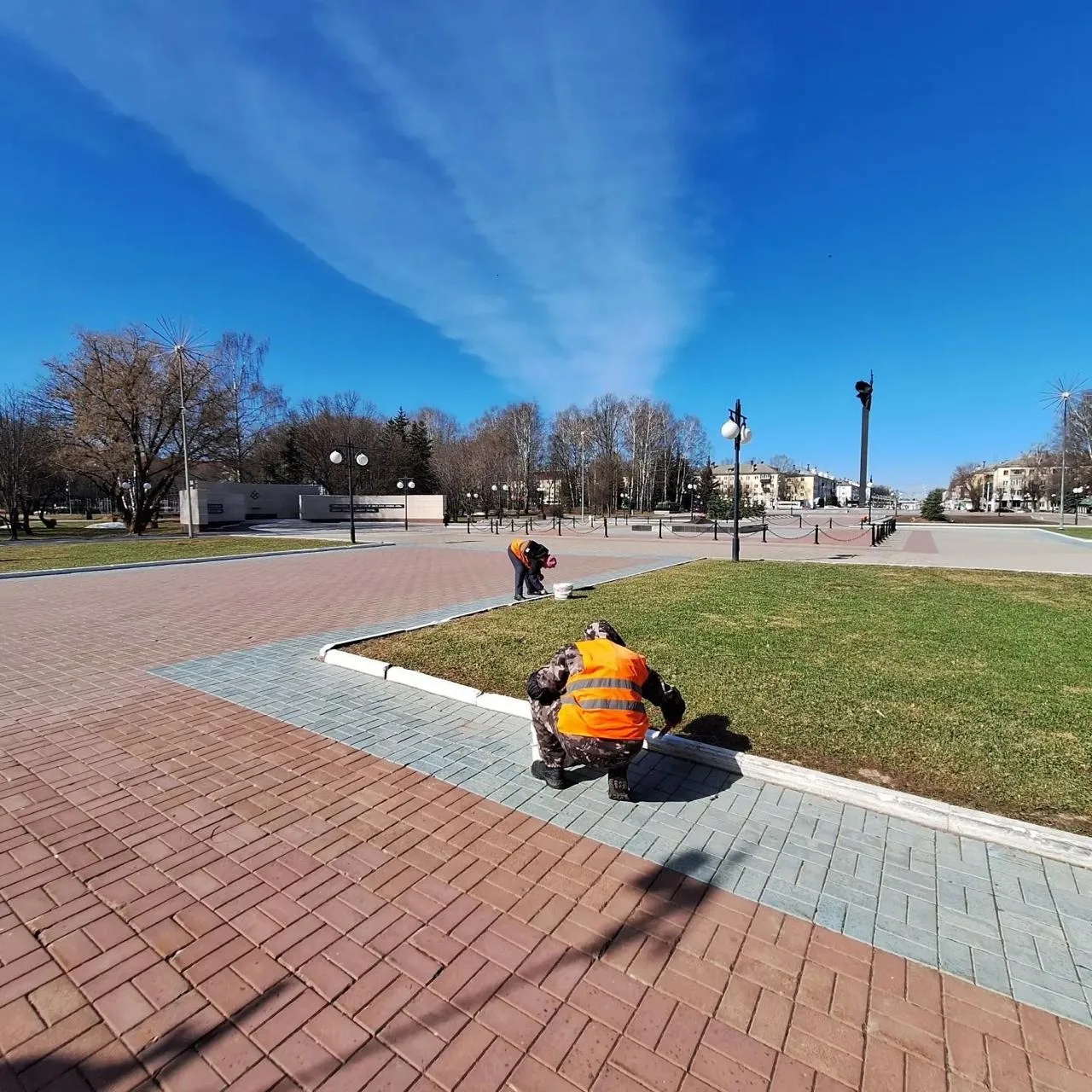 В мэрии Йошкар-Олы пригласили горожан на еще один весенний субботник, который состоится 17 апреля