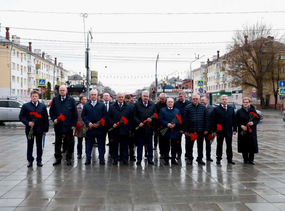 � ������-��� ������������ ��� ������� ������� �������� ������ ������-�����������