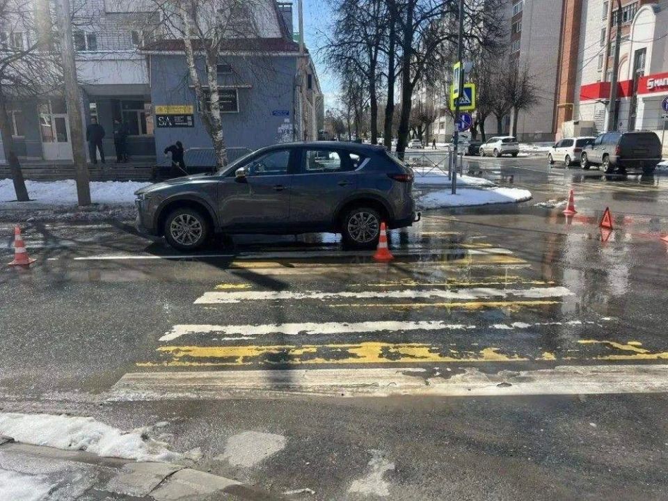 ������� ���� � ������-��� �� ����� ������������ �������� �������� Mazda ���� 89-������ �������, ������������ ������ �� ��������������� ����������� ��������