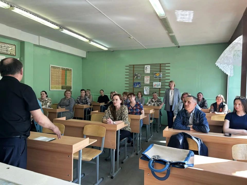 Лариса Яковлева провела рабочий день в Волжском муниципальном округе Лариса Яковлева провела рабочий день в Волжском муниципальном округе