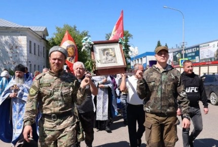 С 17 мая по 1 июля по всем районам Волжской епархии и по Звениговскому району Йошкар-Олинской епархии пройдет традиционный крестный ход с иконой Божией Матери Одигитрия «Седмиезерная»