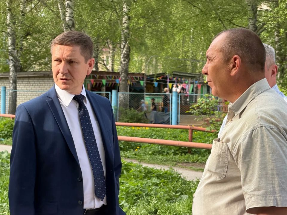 Антон Трудинов: Сегодня я провёл выездную планёрку во дворе дома по адресу: ул. Красноармейская, 44б