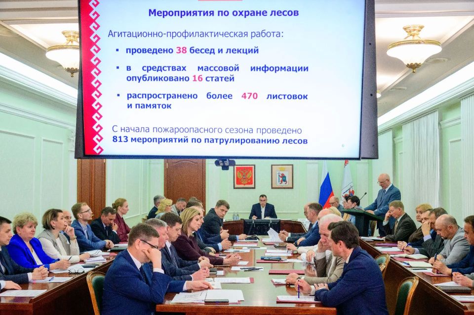 Юрий Зайцев: Два важных вопроса обсудили на заседании Правительства: защита трудовых прав граждан и обеспечение ветеринарного благополучия в республике Юрий Зайцев: Два важных вопроса обсудили на заседании Правительства: защита трудовых прав граждан и обеспечение ветеринарного благополучия в республике