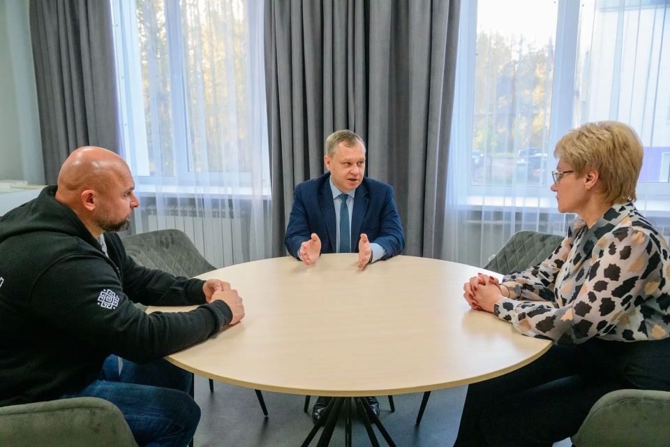 Юрий Зайцев: Участник специальной военной операции, слушатель региональной кадровой программы «Герои Марий Эл. Талешке-влак» Андрей Черепанов назначен на должность заместителя министра спорта Республики Марий Эл Юрий Зайцев: Участник специальной военной операции, слушатель региональной кадровой программы «Герои Марий Эл. Талешке-влак» Андрей Черепанов назначен на должность заместителя министра спорта Республики Марий Эл