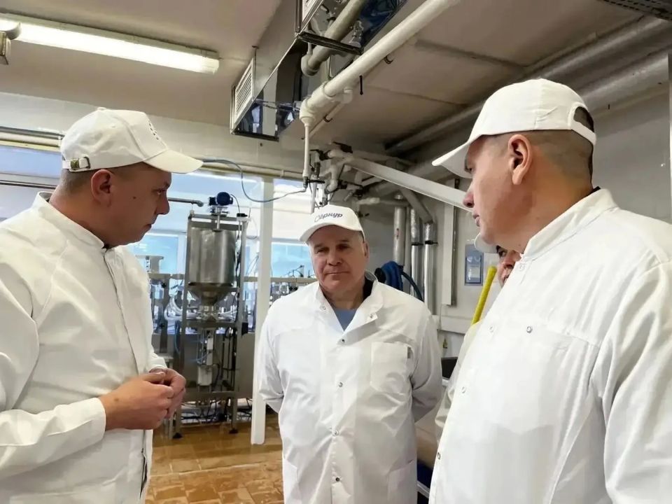 Сенатор РФ Сергей Мартынов отметил вклад марийских сыроделов в обеспечение продовольственной безопасности Сенатор РФ Сергей Мартынов отметил вклад марийских сыроделов в обеспечение продовольственной безопасности