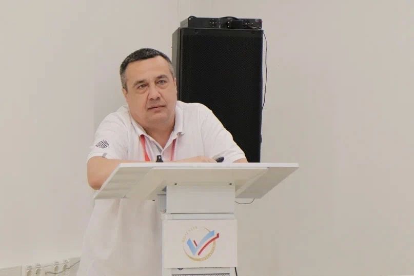 Антон Трудинов: С огромной радостью и гордостью хочу поделиться новостью: мой стажёр, Илья Харькин, блестяще защитил итоговую аттестационную работу в рамках региональной кадровой программы «Герои Марий Эл. Талешке-влак»!