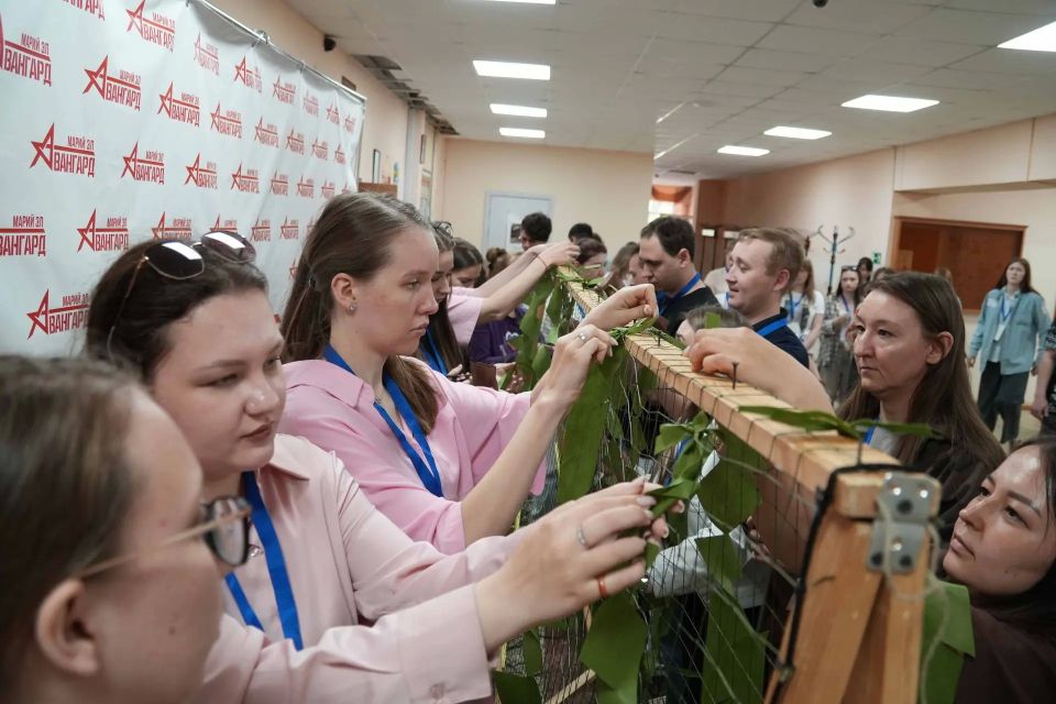 Более 100 человек вновь собрались в Центре военно-патриотического воспитания молодежи «Авангард» на форуме молодых государственных и муниципальных служащих «Госстарт 2026» Более 100 человек вновь собрались в Центре военно-патриотического воспитания молодежи «Авангард» на форуме молодых государственных и муниципальных служащих «Госстарт 2026»