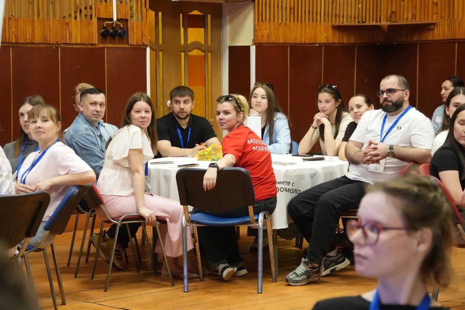 Более 100 человек вновь собрались в Центре военно-патриотического воспитания молодежи «Авангард» на форуме молодых государственных и муниципальных служащих «Госстарт 2026» Более 100 человек вновь собрались в Центре военно-патриотического воспитания молодежи «Авангард» на форуме молодых государственных и муниципальных служащих «Госстарт 2026»