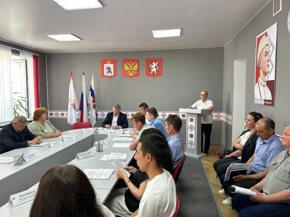 Председатель Государственного Собрания Марий Эл обсудил в Горномарийском районе законодательные приоритеты Председатель Государственного Собрания Марий Эл обсудил в Горномарийском районе законодательные приоритеты