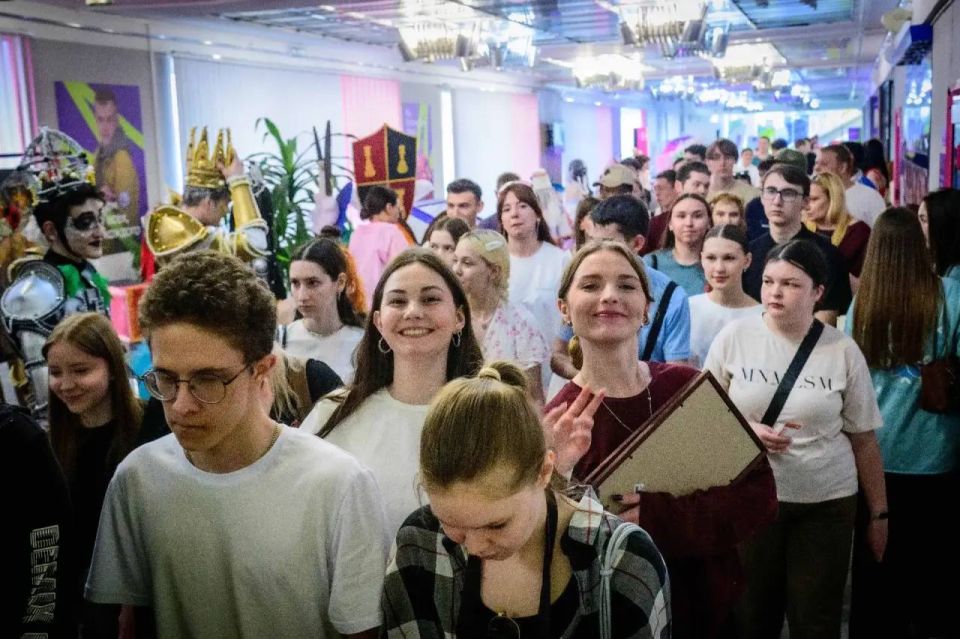 Юрий Зайцев наградил победителей республиканского фестиваля «Студенческая весна Марий Эл - 2026» Юрий Зайцев наградил победителей республиканского фестиваля «Студенческая весна Марий Эл - 2026»