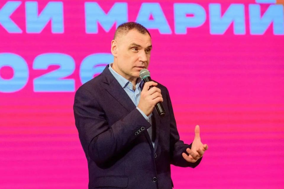 Юрий Зайцев наградил победителей республиканского фестиваля «Студенческая весна Марий Эл - 2026» Юрий Зайцев наградил победителей республиканского фестиваля «Студенческая весна Марий Эл - 2026»