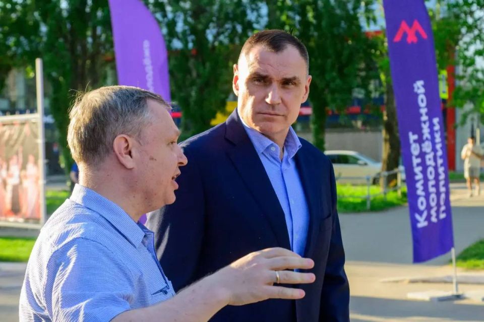 Юрий Зайцев наградил победителей республиканского фестиваля «Студенческая весна Марий Эл - 2026» Юрий Зайцев наградил победителей республиканского фестиваля «Студенческая весна Марий Эл - 2026»
