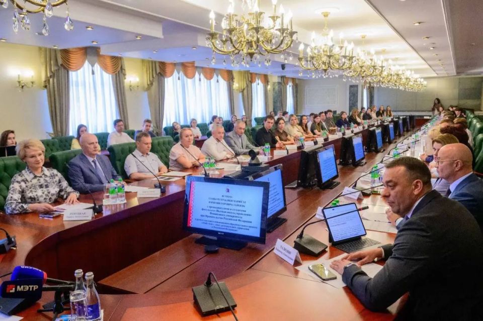 Глава Марий Эл рассказал студентам Финансового университета при Правительстве РФ о достижениях и планах по социально-экономическому развитию республики Глава Марий Эл рассказал студентам Финансового университета при Правительстве РФ о достижениях и планах по социально-экономическому развитию республики