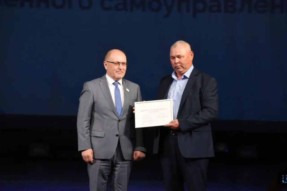 Михаил Васютин: «Местное самоуправление – фундамент всей системы государственного управления» Михаил Васютин: «Местное самоуправление – фундамент всей системы государственного управления»