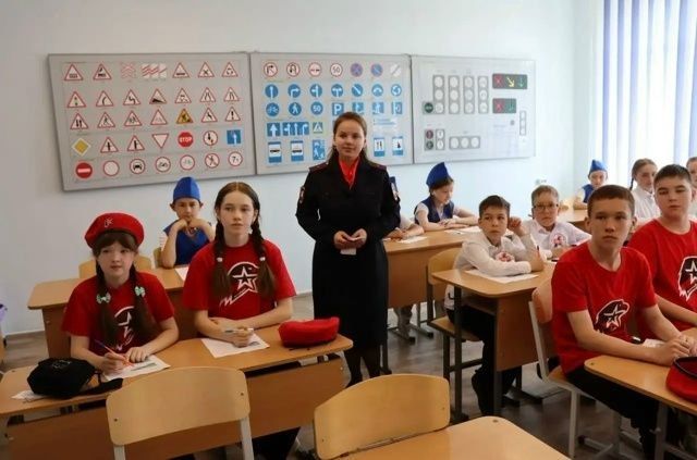В Советском районе состоялся муниципальный этап конкурса юных инспекторов движения «Безопасное колесо - 2026» В Советском районе состоялся муниципальный этап конкурса юных инспекторов движения «Безопасное колесо - 2026»