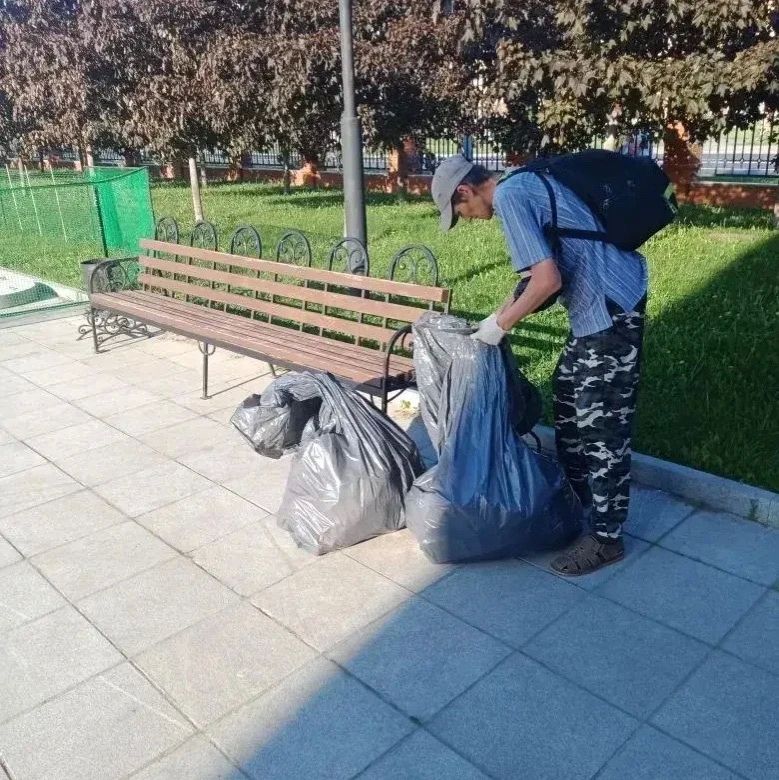 Доброе утро, Йошкар-Ола!. Как начались ваши субботние выходные? Надеемся, с хорошего настроения и чашечки ароматного кофе! А для наших неутомимых помощников утро началось с заботы о городе: в парках и скверах уже кипит... Доброе утро, Йошкар-Ола!. Как начались ваши субботние выходные? Надеемся, с хорошего настроения и чашечки ароматного кофе! А для наших неутомимых помощников утро началось с заботы о городе: в парках и скверах уже кипит...