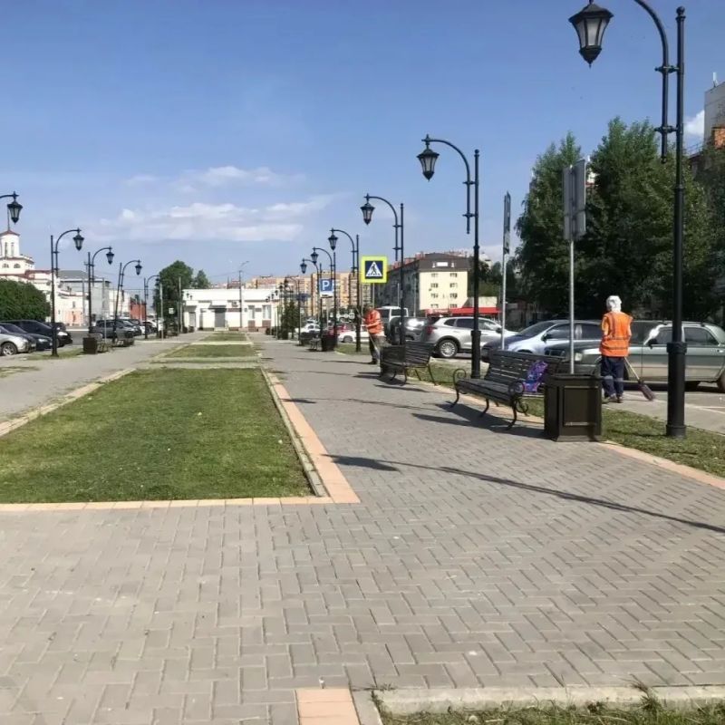 Доброе утро, Йошкар-Ола!. Как начались ваши субботние выходные? Надеемся, с хорошего настроения и чашечки ароматного кофе! А для наших неутомимых помощников утро началось с заботы о городе: в парках и скверах уже кипит... Доброе утро, Йошкар-Ола!. Как начались ваши субботние выходные? Надеемся, с хорошего настроения и чашечки ароматного кофе! А для наших неутомимых помощников утро началось с заботы о городе: в парках и скверах уже кипит...