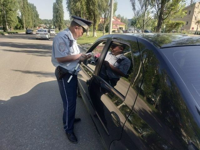 В ходе проведения ОПМ "Внимание, дети!" в Козьмодемьянске автоинспекторы проверили соблюдение водителями правил перевозки юных пассажиров в автомобилях В ходе проведения ОПМ "Внимание, дети!" в Козьмодемьянске автоинспекторы проверили соблюдение водителями правил перевозки юных пассажиров в автомобилях