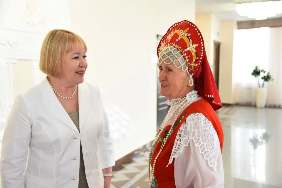 Лариса Яковлева поздравила участников всероссийский конкурсов в честь Дня славянской письменности и культуры Лариса Яковлева поздравила участников всероссийский конкурсов в честь Дня славянской письменности и культуры