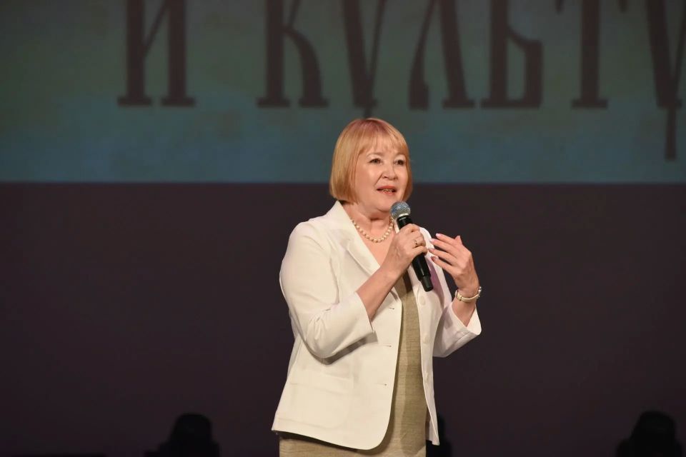 Лариса Яковлева поздравила участников всероссийский конкурсов в честь Дня славянской письменности и культуры Лариса Яковлева поздравила участников всероссийский конкурсов в честь Дня славянской письменности и культуры