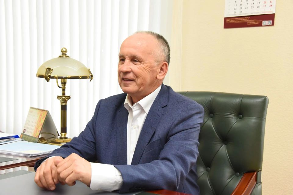 В марийском парламенте чествовали первого Председателя Госсобрания Анатолия Смирнова В марийском парламенте чествовали первого Председателя Госсобрания Анатолия Смирнова